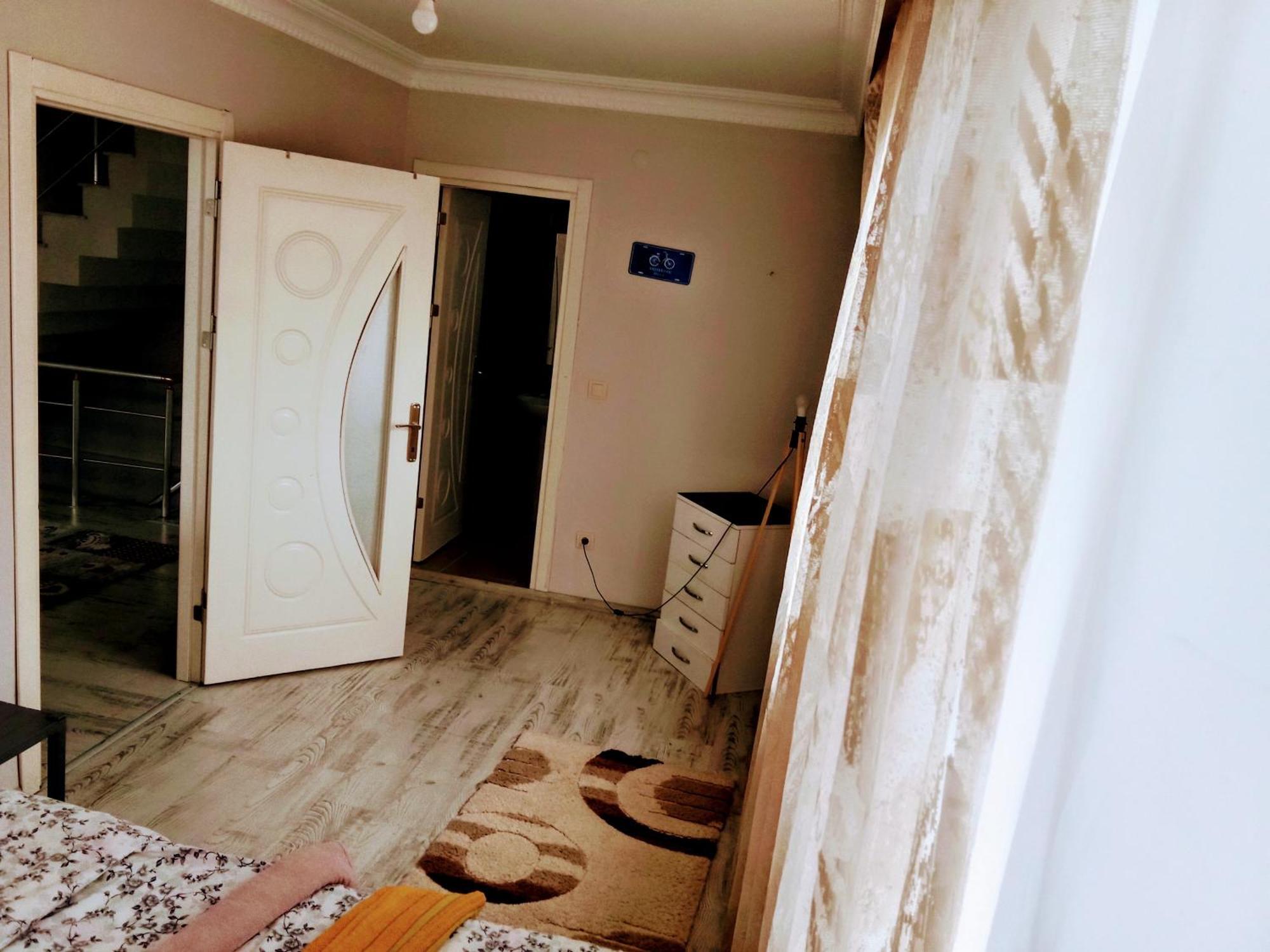 Ahmet Teacher Hotel, 5 Minutes From The Airport Arnavutkoy Buitenkant foto
