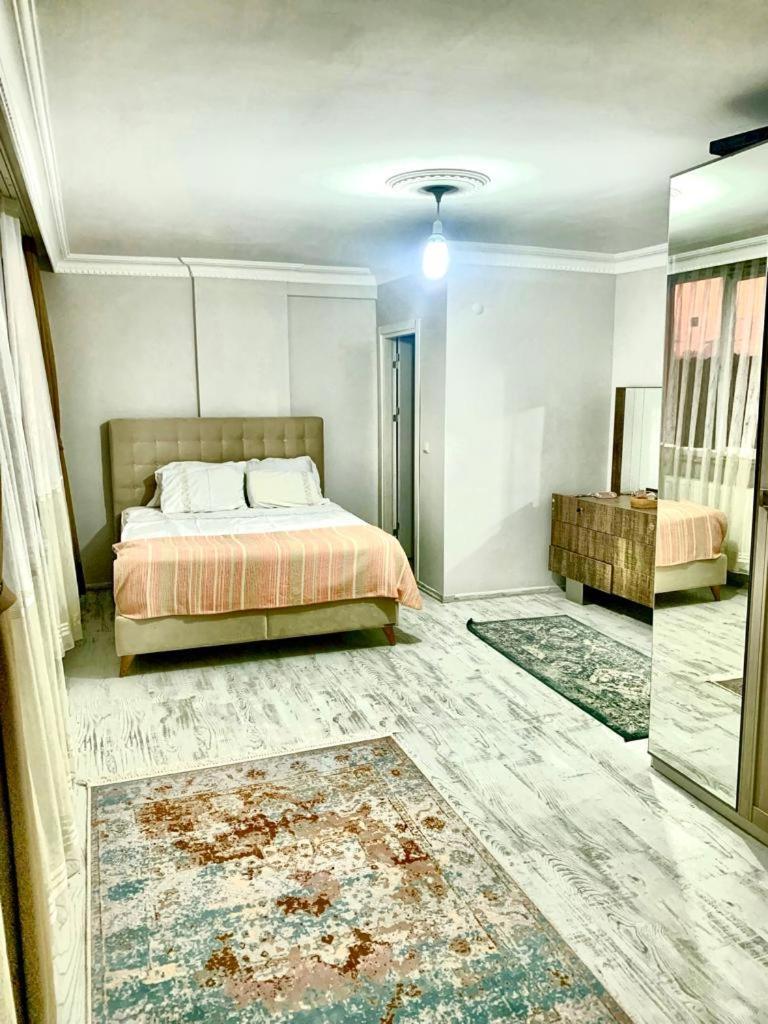 Ahmet Teacher Hotel, 5 Minutes From The Airport Arnavutkoy Buitenkant foto