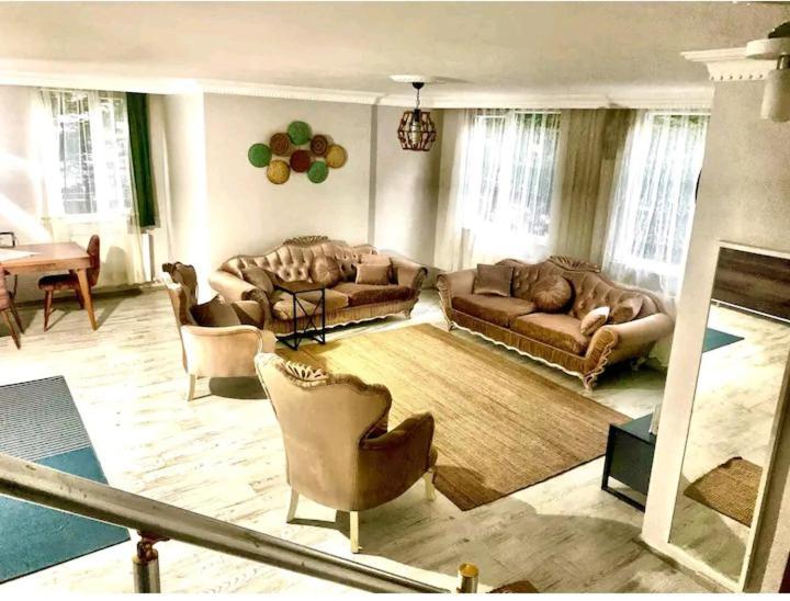 Ahmet Teacher Hotel, 5 Minutes From The Airport Arnavutkoy Buitenkant foto