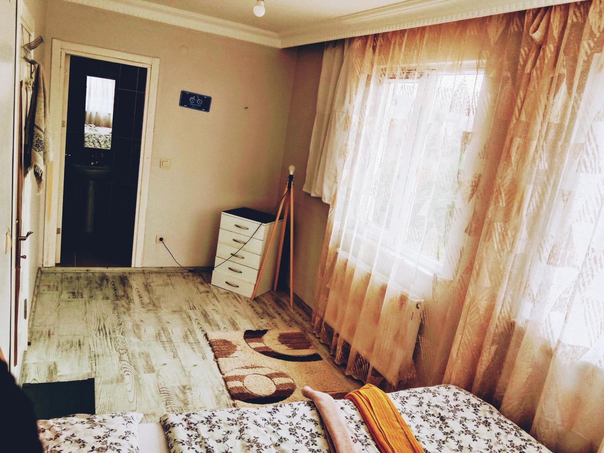 Ahmet Teacher Hotel, 5 Minutes From The Airport Arnavutkoy Buitenkant foto