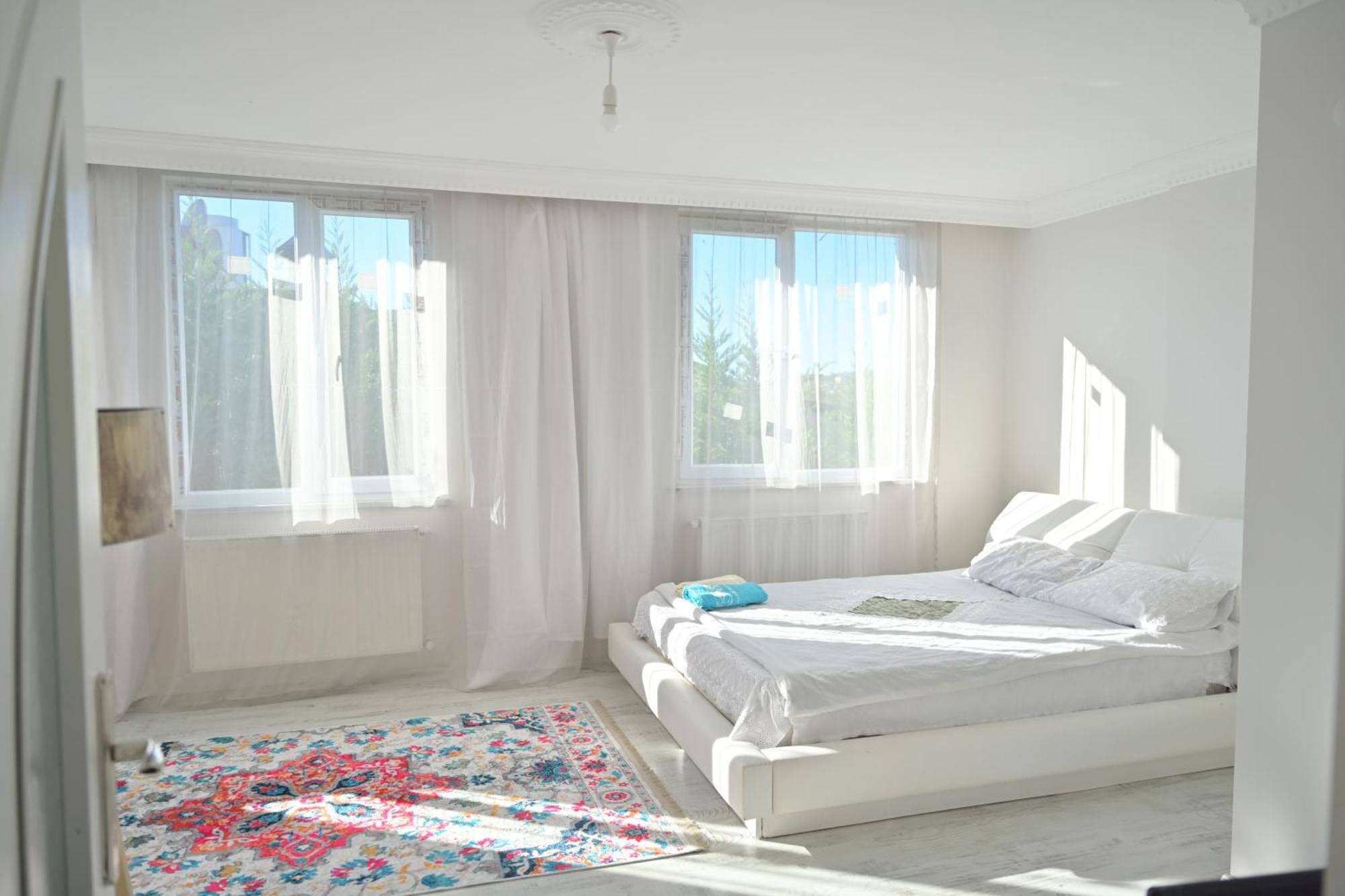 Ahmet Teacher Hotel, 5 Minutes From The Airport Arnavutkoy Buitenkant foto