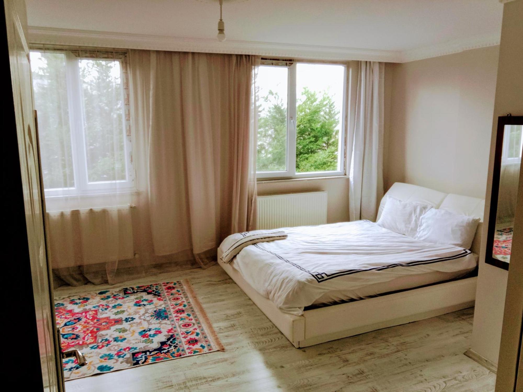 Ahmet Teacher Hotel, 5 Minutes From The Airport Arnavutkoy Buitenkant foto