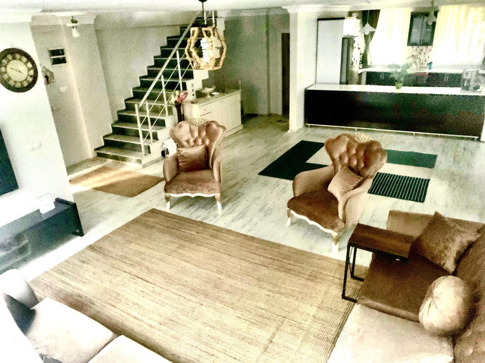Ahmet Teacher Hotel, 5 Minutes From The Airport Arnavutkoy Buitenkant foto