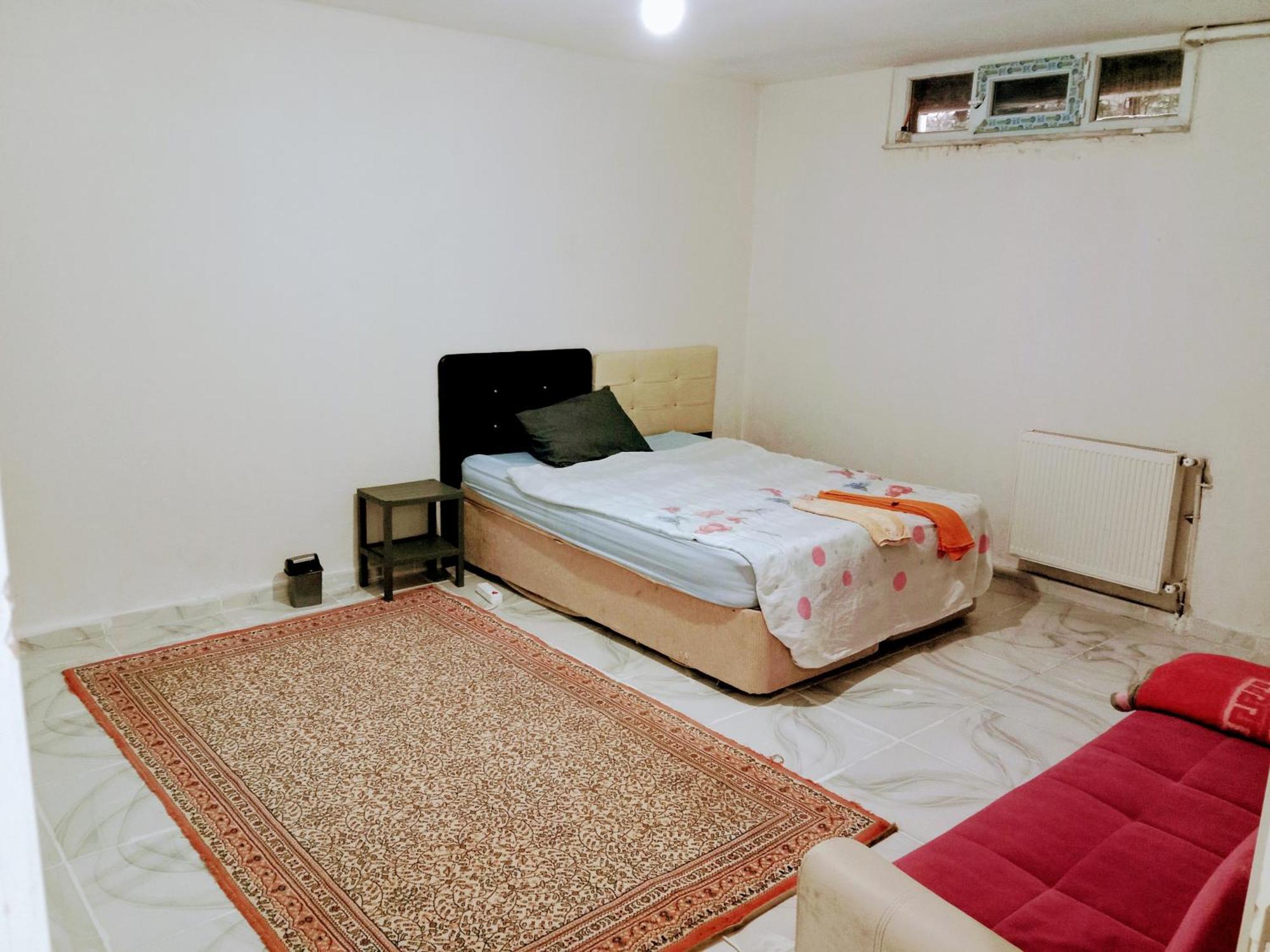 Ahmet Teacher Hotel, 5 Minutes From The Airport Arnavutkoy Buitenkant foto
