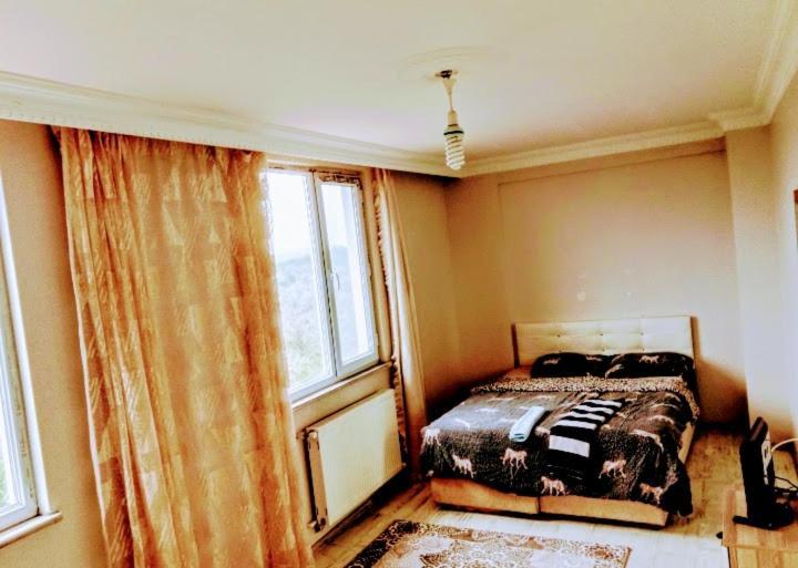 Ahmet Teacher Hotel, 5 Minutes From The Airport Arnavutkoy Buitenkant foto