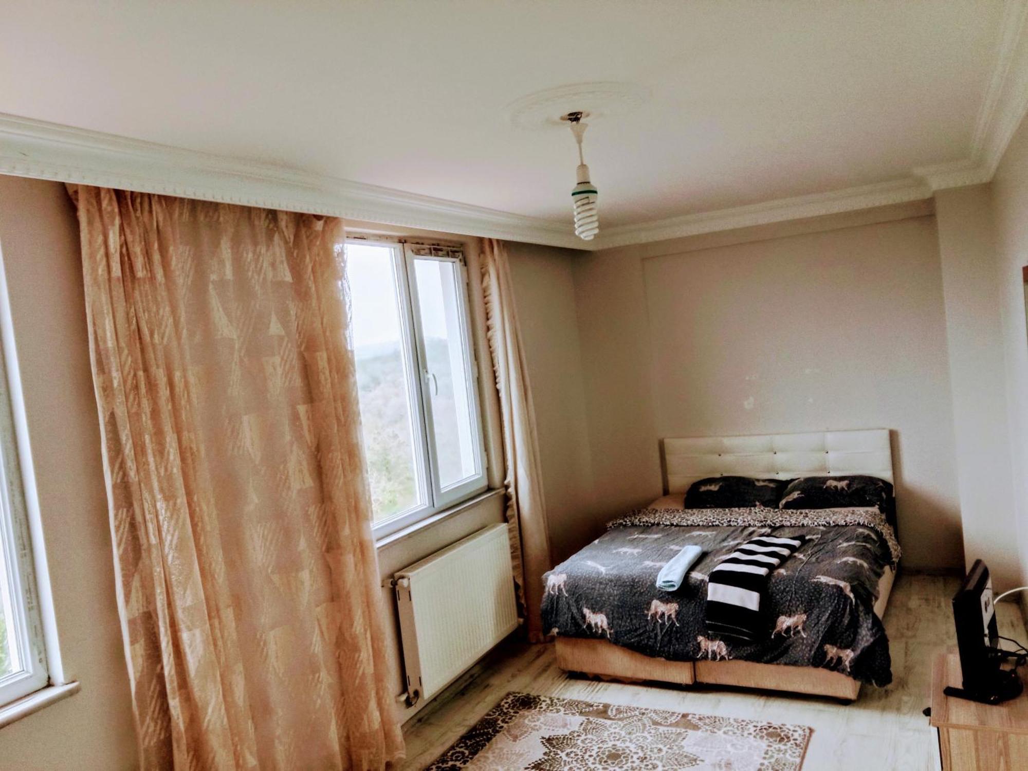 Ahmet Teacher Hotel, 5 Minutes From The Airport Arnavutkoy Buitenkant foto