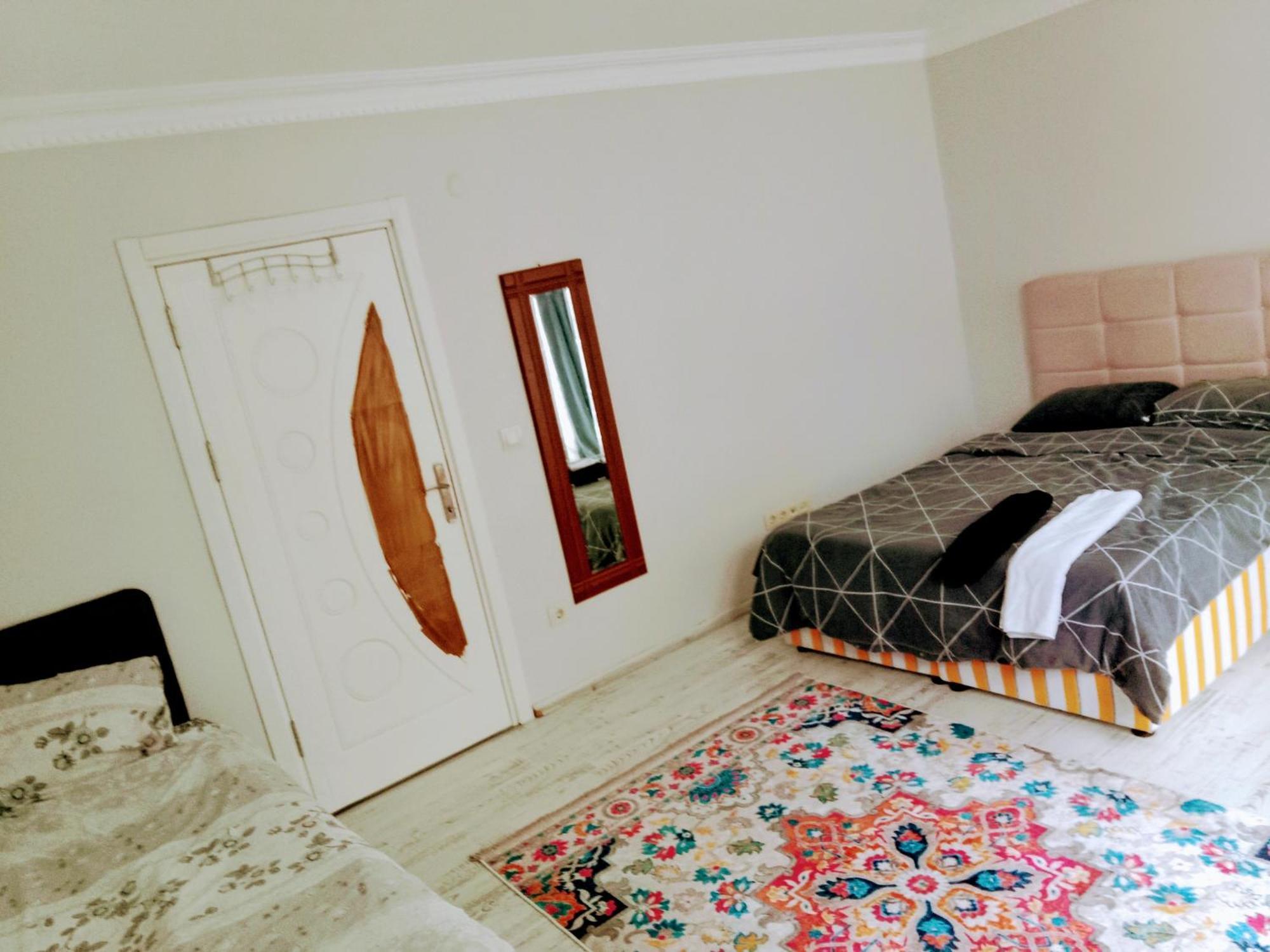 Ahmet Teacher Hotel, 5 Minutes From The Airport Arnavutkoy Buitenkant foto